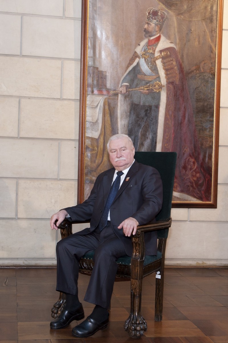 decorare regele mihai ceremonie de decorare si dineu 25 de ani de la caderea decorare regele mihai ceremonie de decorare si dineu 25 de ani de la caderea