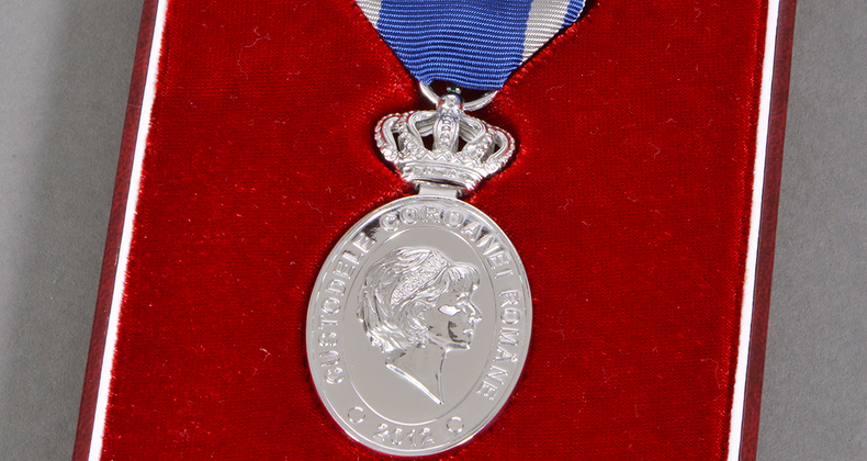 Medalia Custodele Coroanei Romane