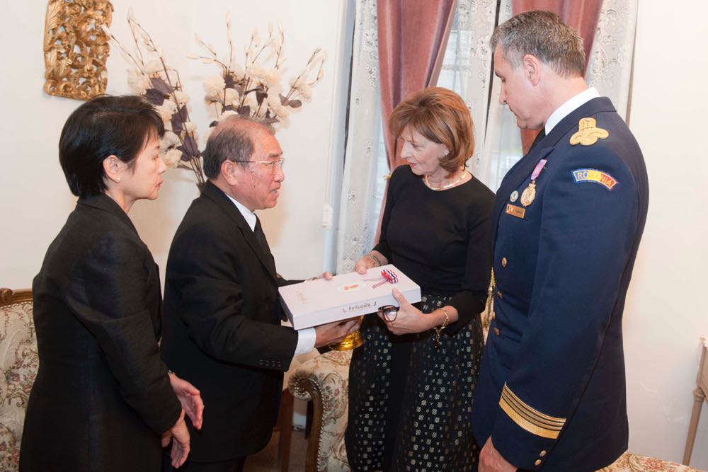 Familia Regală a României a adus omagiu Regelui defunct al Thailandei, 26 octombrie 2016, foto Daniel Angelescu