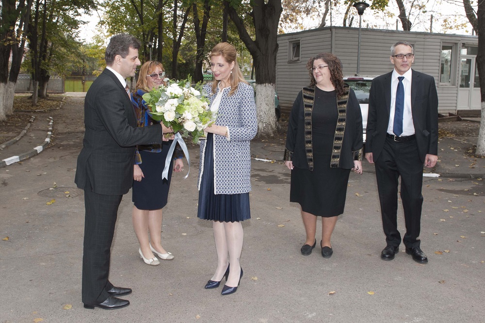 vizita-principesei-maria-la-colegiul-tehnic-feroviar-mihai-i-28octombrie2016-foto-daniel-angelescu-c-casa-ms-regelui-2