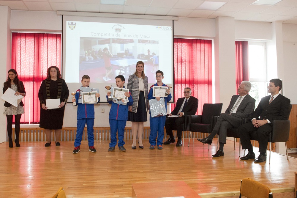 vizita-principesei-maria-la-colegiul-tehnic-feroviar-mihai-i-28octombrie2016-foto-daniel-angelescu-c-casa-ms-regelui-9