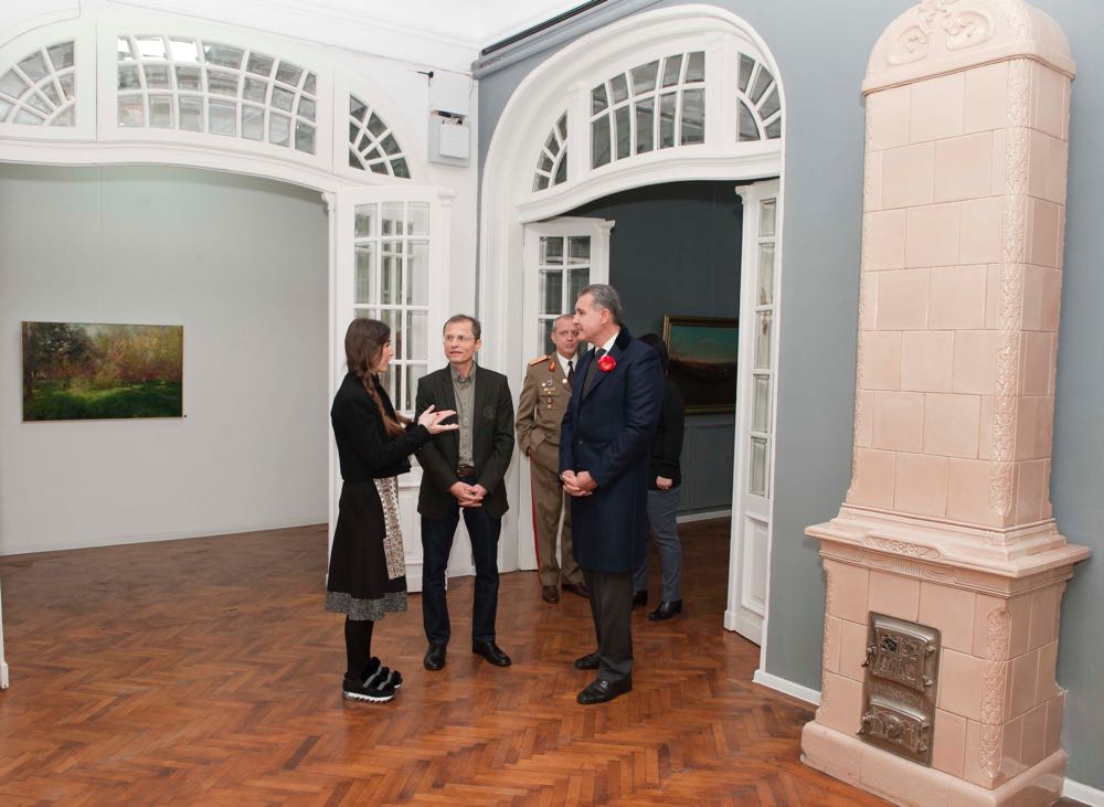Principele Radu viziteaza expozitia de pictura Vadim Cretu, Galeriile Carol, 11 noiembrie 2016, foto Daniel Angelescu