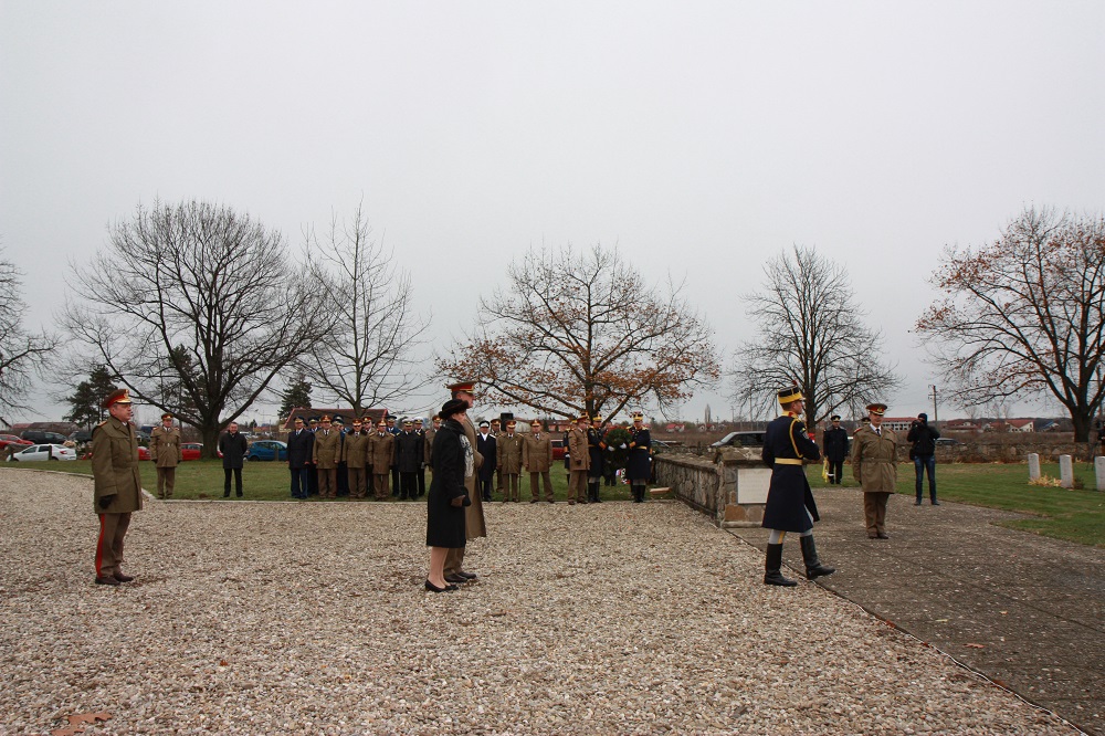 principesa-mostenitoare-si-principele-radu-remembrance-day-2016-cimitirul-militar-tancabesti-3