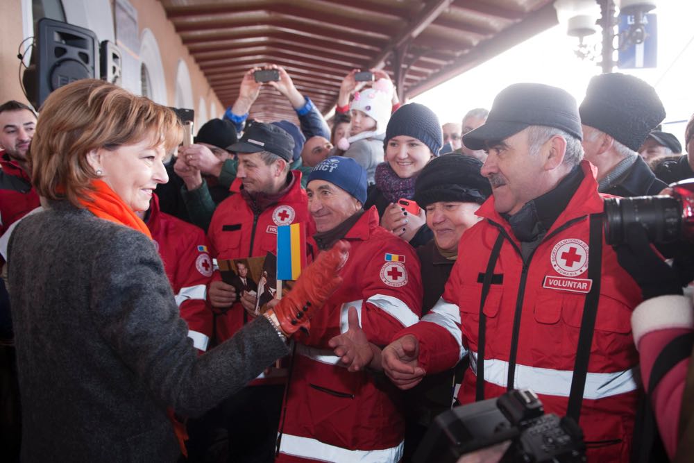 Familia Regala primita de locuitorii municipiului Roman, 16 decembrie 2016 ©Daniel Angelescu