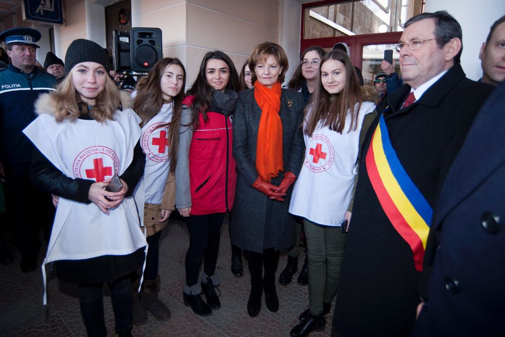 Familia Regala primita de locuitorii municipiului Pascani, 16 decembrie 2016 ©Daniel Angelescu