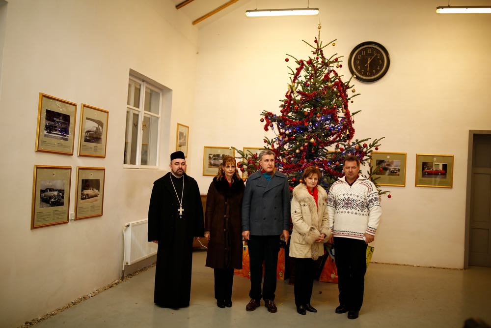 Cadouri de Craciun angajatilor Castelului Regal Savarsin si Ocolului Regal Silvic, 23 decembrie 2016 ©Cristian Coposesc