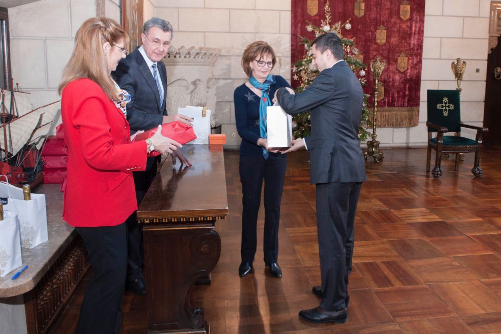 Familia Regala a oferit cadouri de Craciun angajatilor Casei Majestatii Sale care lucreaza la Palatul Elisabeta decembrie 2016 ©Daniel Angelescu