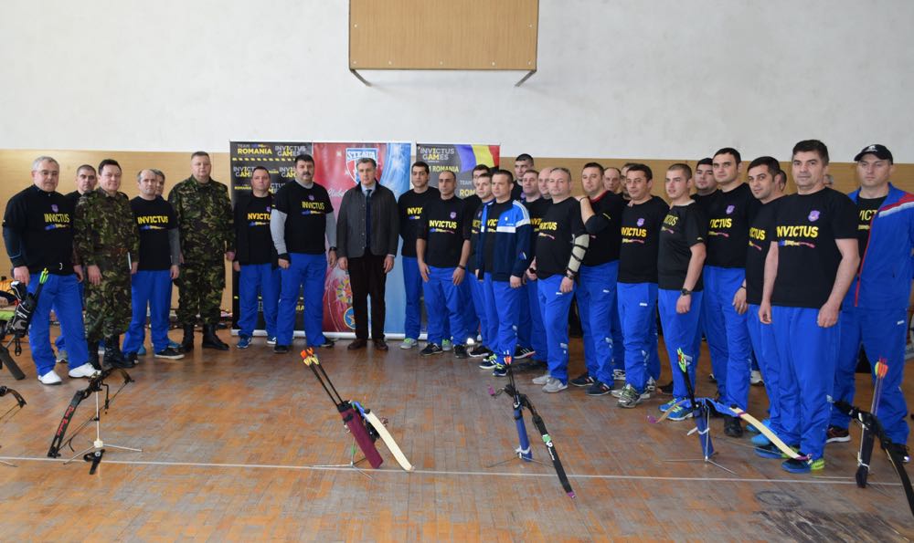 Principele Radu viziteaza pe militarii Invictus in cantonament la Baza sportiva militara de la Saftica, 21 februarie 2017