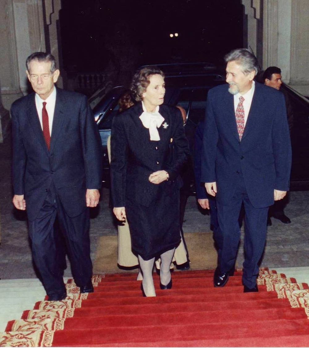 La Palatul Cotroceni, în seara de 4 martie 1997, Regele Mihai I s-a întâlnit cu Președintele Emil Constantinescu. A fost prima venire la Palatul Cotroceni a Familiei Regale, din anul 1947