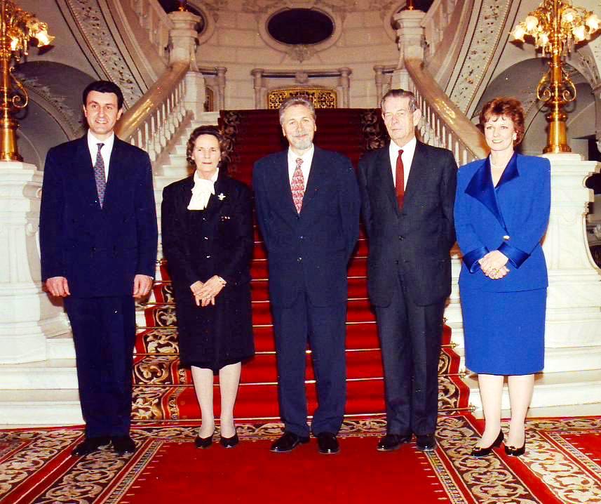 La Palatul Cotroceni, în seara de 4 martie 1997, Regele Mihai I s-a întâlnit cu Președintele Emil Constantinescu. A fost prima venire la Palatul Cotroceni a Familiei Regale, din anul 1947