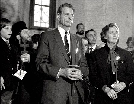 Familia Regala la Bucuresti, Pasti 1992 ©Andrei Pandele