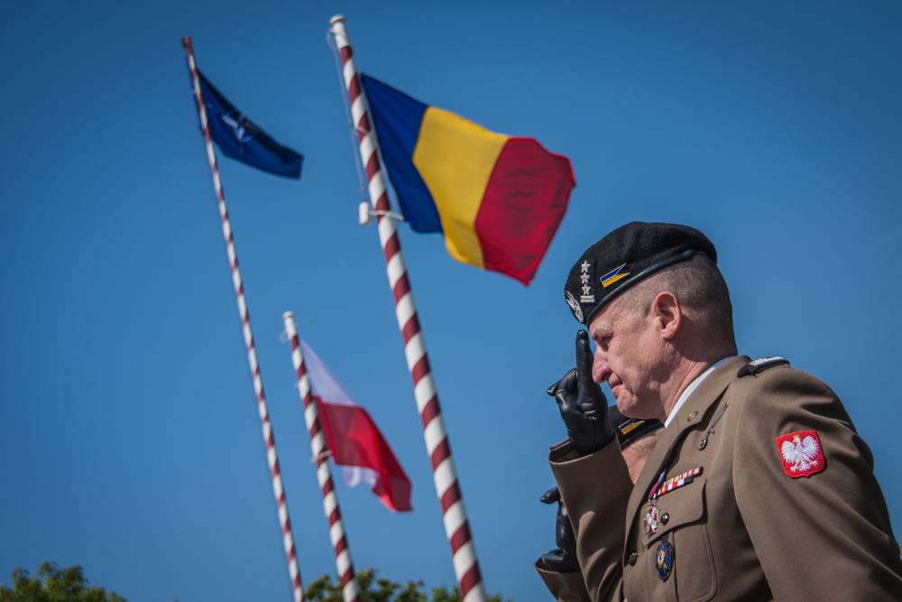 Principele Radu, Brigada 17 Mecanizata Poznan, ceremonia noului drapel de lupta al Batalionului Logistic Regele Carol II al Romaniei, patronajul regal al Principesei Mostenitoare Margareta acordat Brigazii, 11 mai 2017 ©Brigada 17 Mecanizata Poznan