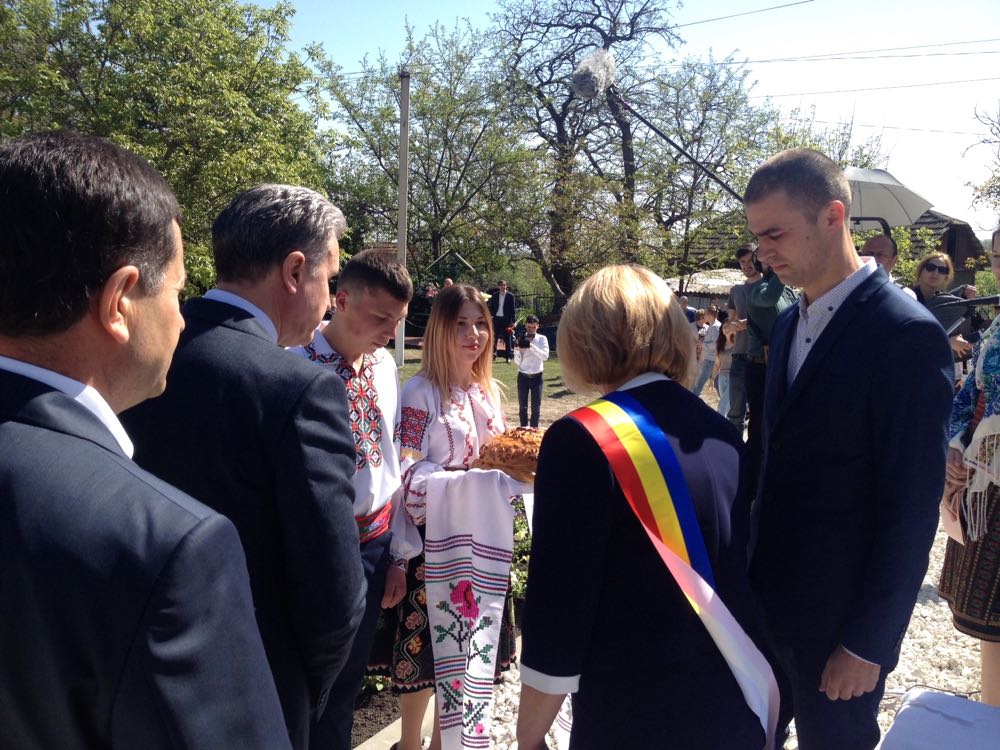 Principele Radu la sarbatoarea populara a dezvelirii bustului Regelui Ferdinand I in satul Telipova din raionul Soroca, 6 mai 2017