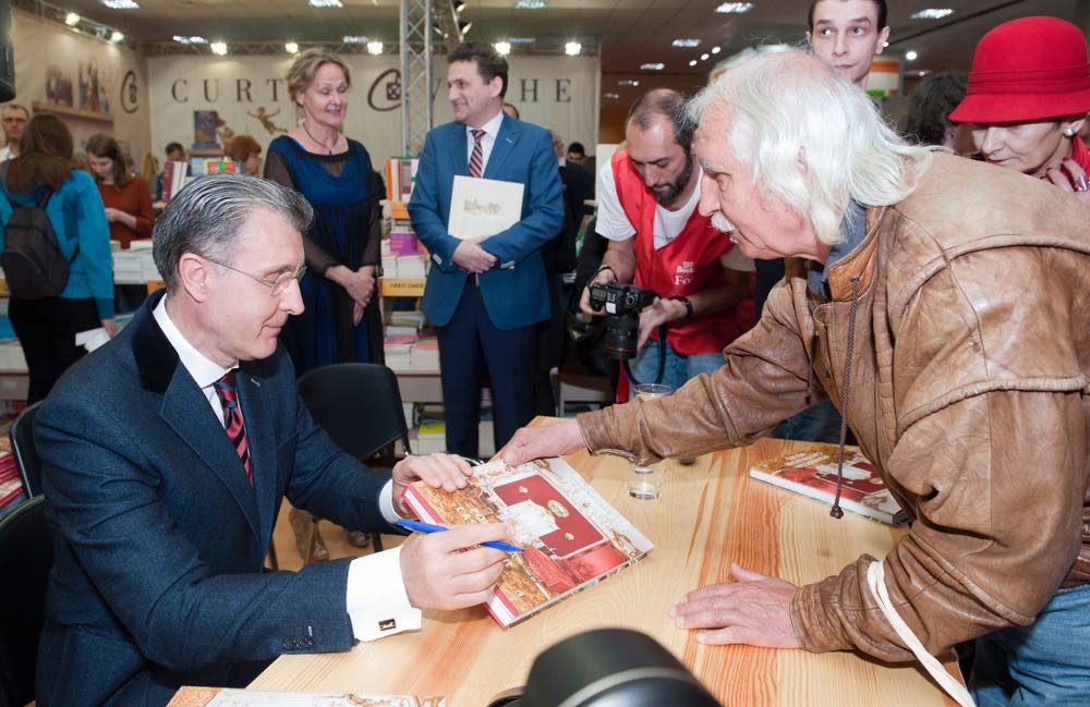 Lansarea albumului Povestea Castelului Peles, Editura Curtea Veche, Bookfest, 27mai2017 ©Daniel Angelescu