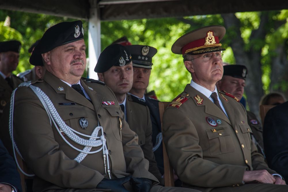 Principele Radu, Brigada 17 Mecanizata Poznan, ceremonia noului drapel de lupta al Batalionului Logistic Regele Carol II al Romaniei, patronajul regal al Principesei Mostenitoare Margareta acordat Brigazii, 11 mai 2017 ©Brigada 17 Mecanizata Poznan