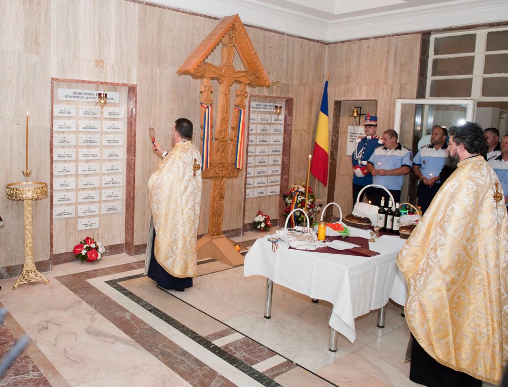 Principele Radu a participat la omagierea militarilor Ministerul de Interne cazuti la datorie, Ziua Eroilor, 25 mai 2017 ©Daniel Angelescu 