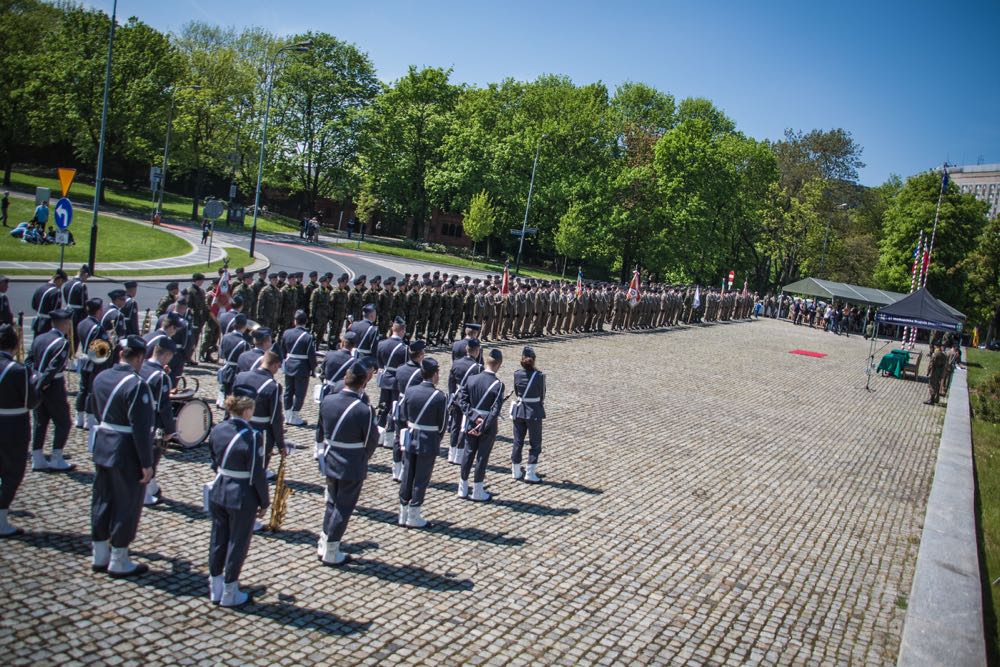 Principele Radu, Brigada 17 Mecanizata Poznan, ceremonia noului drapel de lupta al Batalionului Logistic Regele Carol II al Romaniei, patronajul regal al Principesei Mostenitoare Margareta acordat Brigazii, 11 mai 2017 ©Brigada 17 Mecanizata Poznan