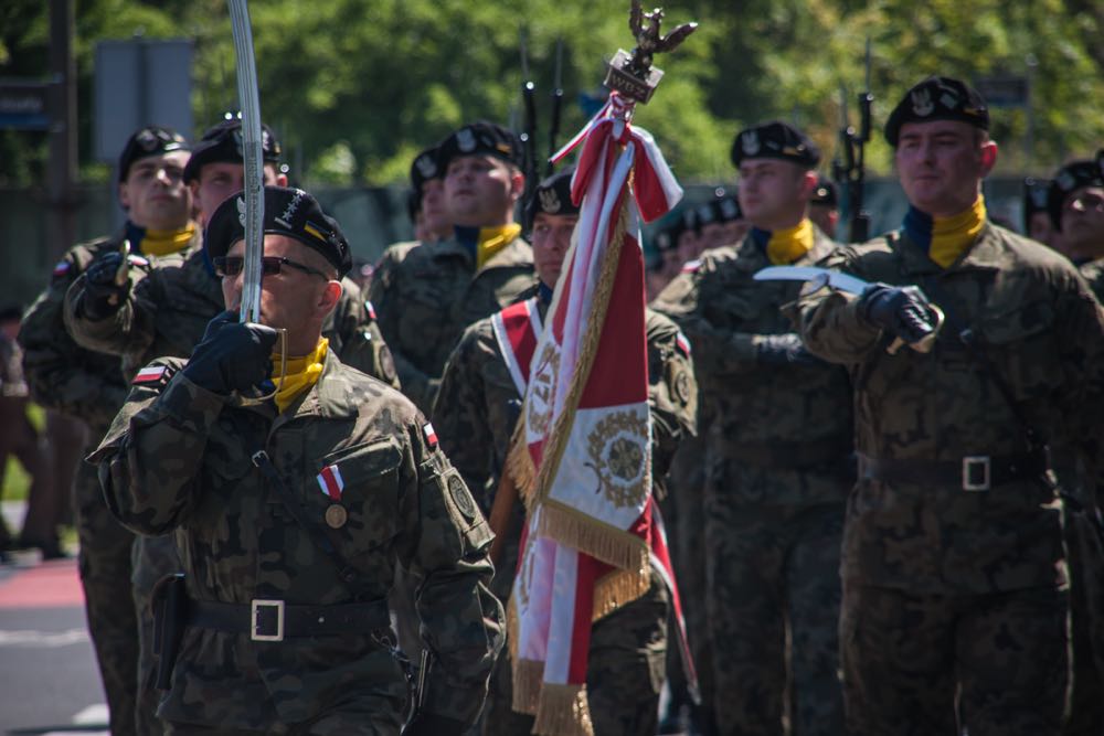 Principele Radu, Brigada 17 Mecanizata Poznan, ceremonia noului drapel de lupta al Batalionului Logistic Regele Carol II al Romaniei, patronajul regal al Principesei Mostenitoare Margareta acordat Brigazii, 11 mai 2017 ©Brigada 17 Mecanizata Poznan