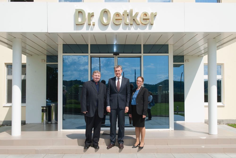 Principele Radu, oameni de afaceri argeseni si vizita la Fabrica Dr Oetker, 28 mai 2017 ©Daniel Angelescu