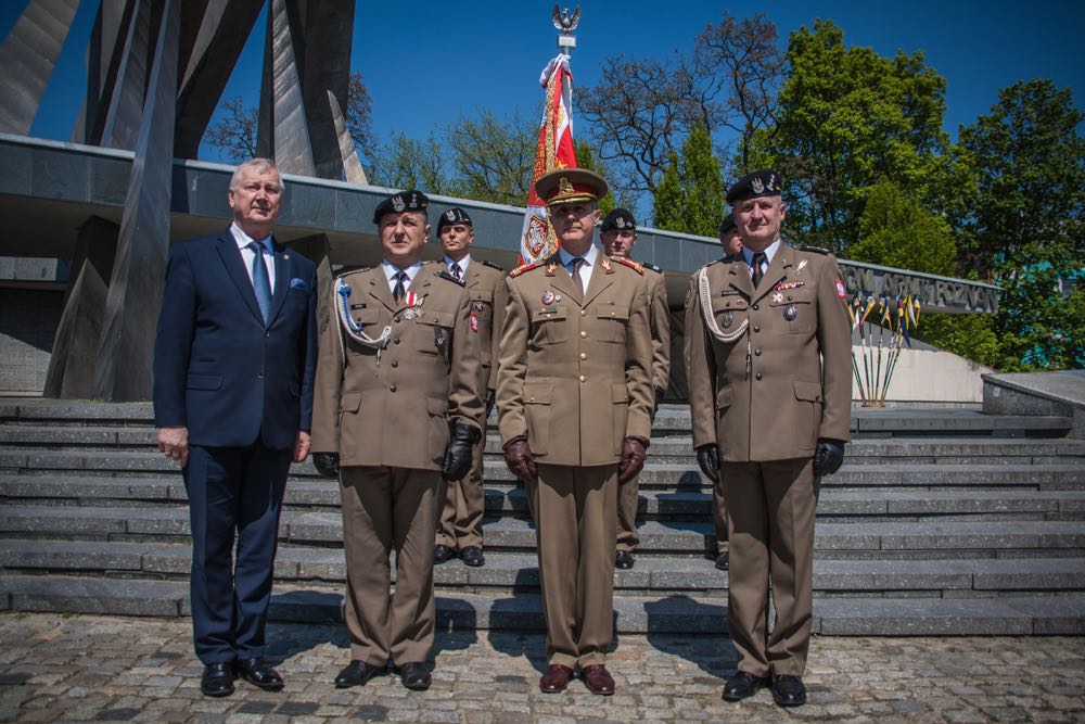 Principele Radu, Brigada 17 Mecanizata Poznan, ceremonia noului drapel de lupta al Batalionului Logistic Regele Carol II al Romaniei, patronajul regal al Principesei Mostenitoare Margareta acordat Brigazii, 11 mai 2017 ©Brigada 17 Mecanizata Poznan