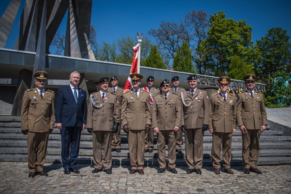 Principele Radu, Brigada 17 Mecanizata Poznan, ceremonia noului drapel de lupta al Batalionului Logistic Regele Carol II al Romaniei, patronajul regal al Principesei Mostenitoare Margareta acordat Brigazii, 11 mai 2017 ©Brigada 17 Mecanizata Poznan