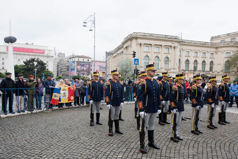 Familia Regala la statuia Regelui Carol I, 10 Mai 2017 ©Daniel Angelescu