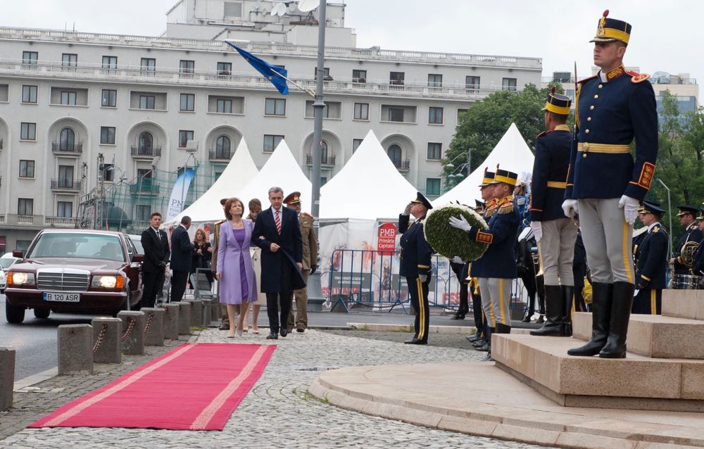 Familia Regala la statuia Regelui Carol I, 10 Mai 2017 ©Daniel Angelescu